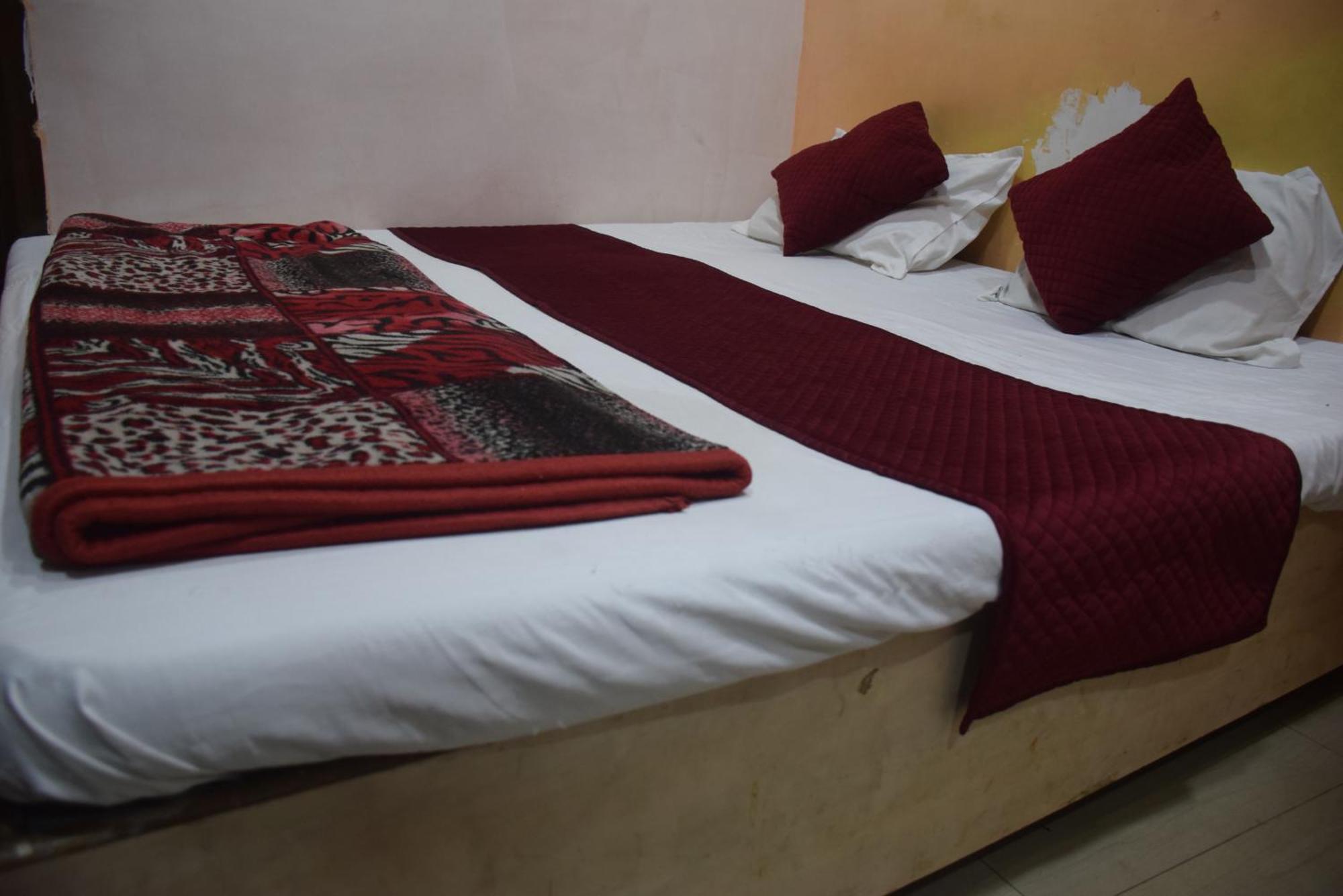 Hotel Thakur Ji Bhopal Bagian luar foto