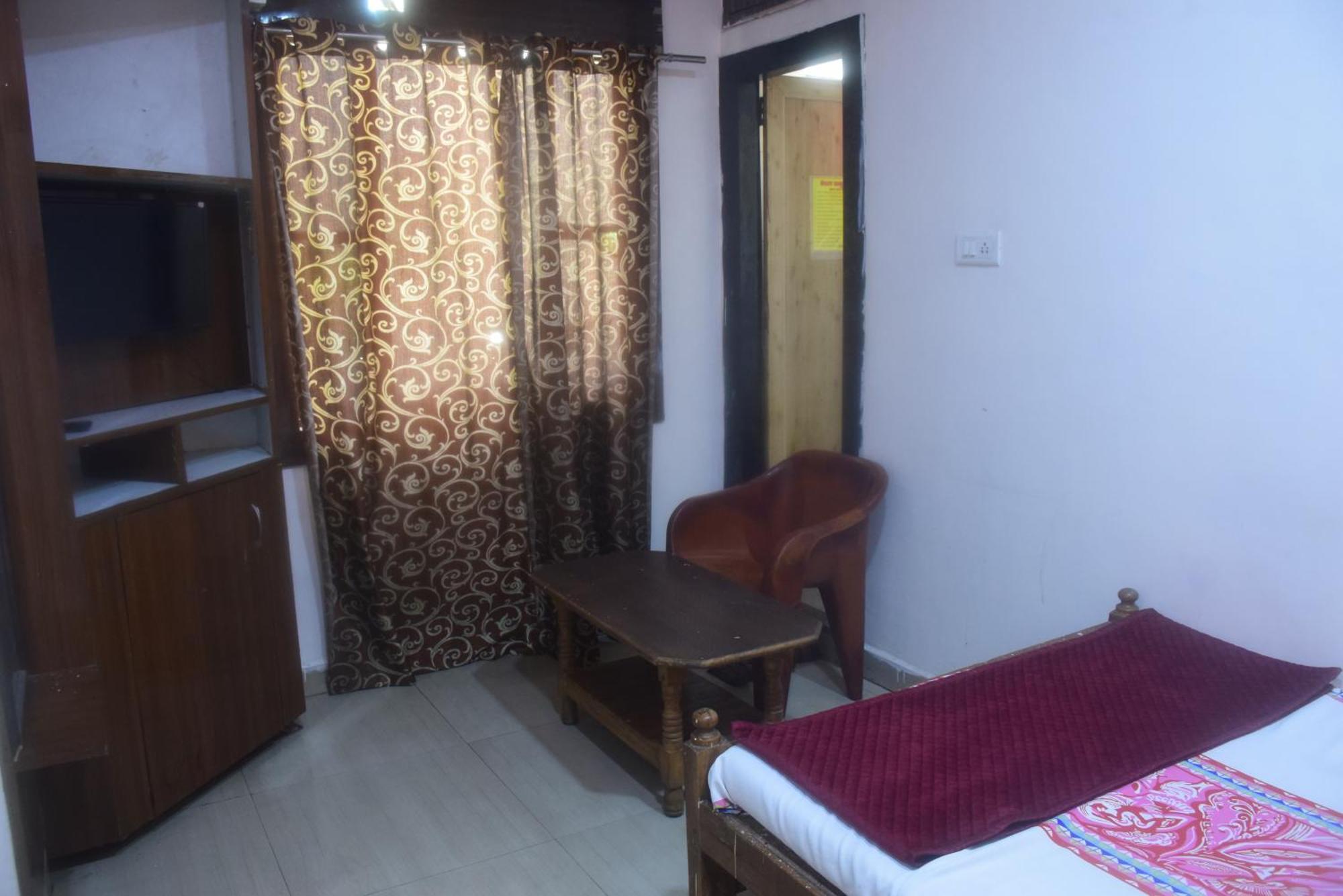 Hotel Thakur Ji Bhopal Bagian luar foto