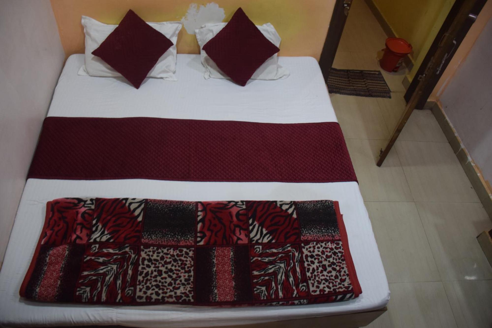 Hotel Thakur Ji Bhopal Bagian luar foto