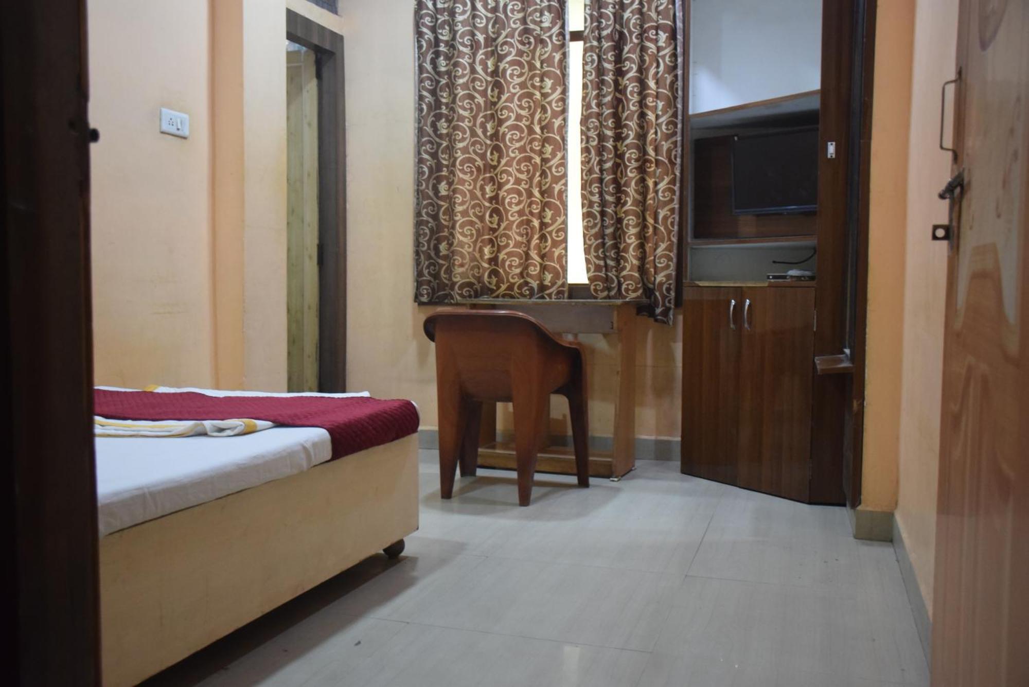 Hotel Thakur Ji Bhopal Bagian luar foto